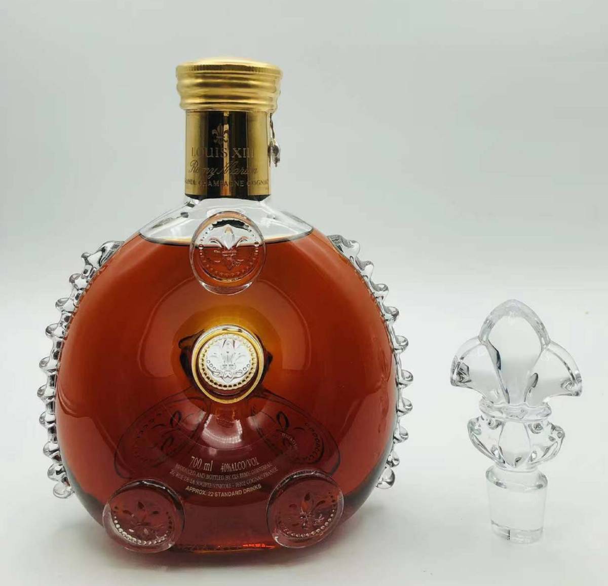 未開栓 シリアル一致 REMY MARTIN レミーマルタン ルイ１３世 コニャック 金キャップ 700ml 替え栓付き 