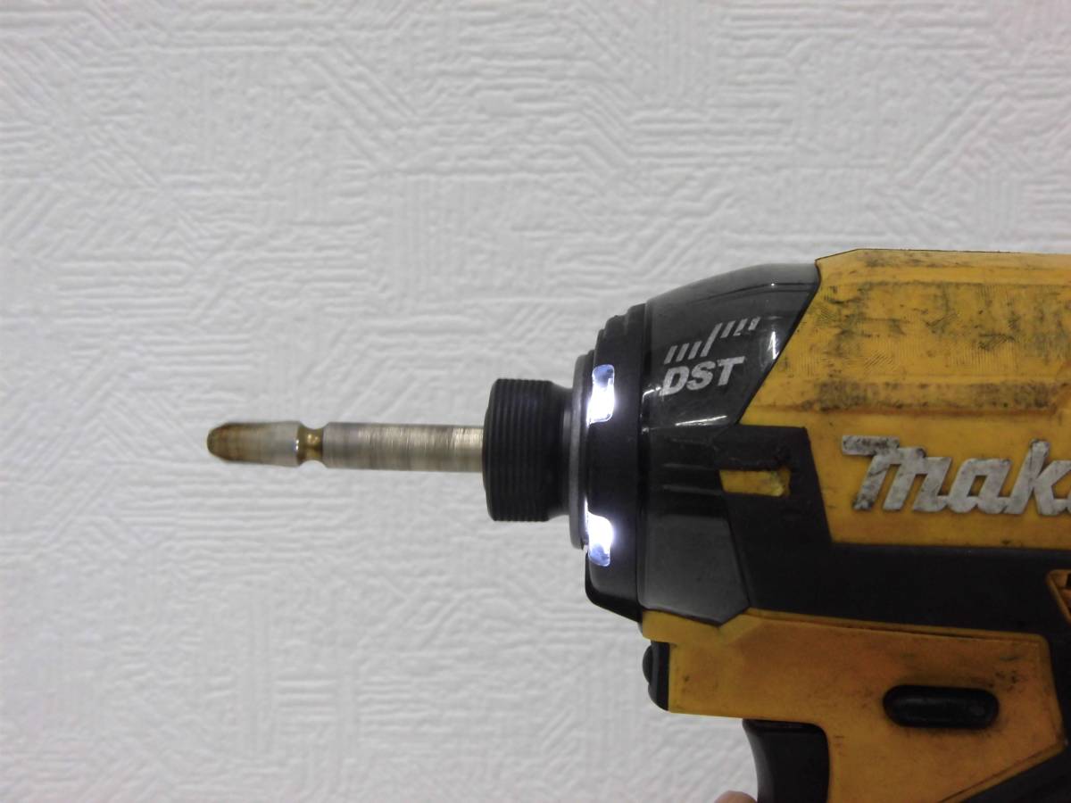 工具祭 マキタ 40V 充電式 インパクトドライバー TD002GDX FY コードレス 通電 作動確認済 makita イエロー 黄 バッテリー 2個 充電器 マキタ(Makita) 充電式インパクトドライバ(イエロー)40Vmax2.5Ah バッテリ2本・充電器・ケース付 TD002GDXFY ?35.9