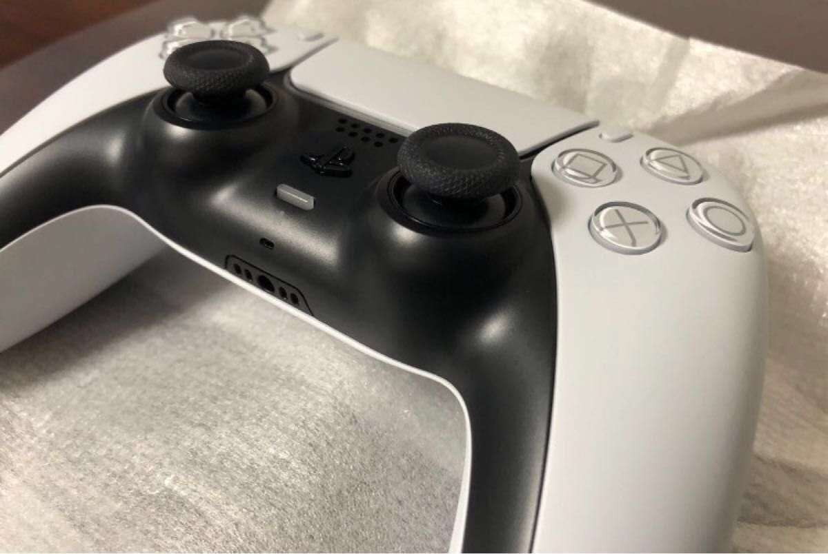 値下げ不可ソフト付きPlayStation 5 (CFI-1200A01)最新版ディスク内蔵
