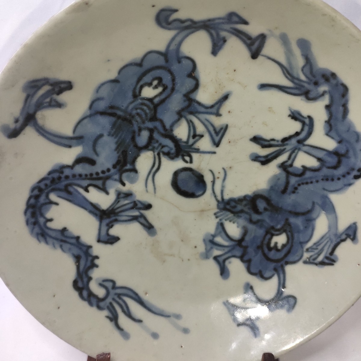 中国古美術品 染付皿 双龍戯珠文 大明後期 手描き 旧家蔵出し