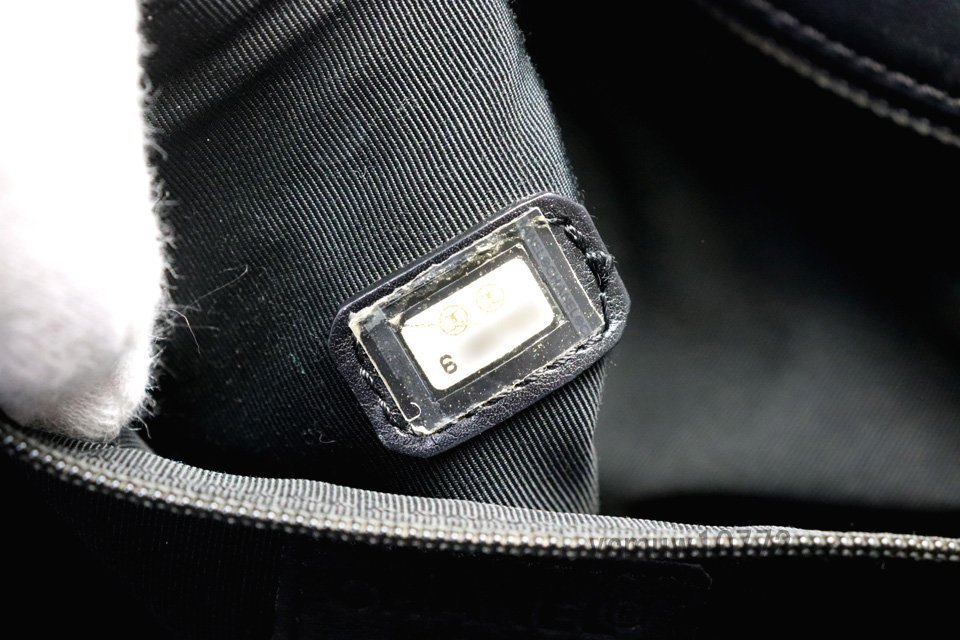 希少美□CHANEL 6番台 デカココ レザー ショルダーバッグ シャネル