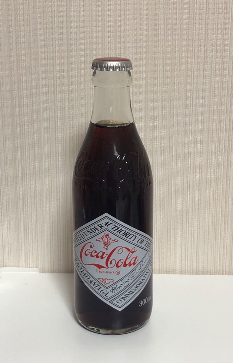 コカ・コーラ　ミレニアムボトル　2000