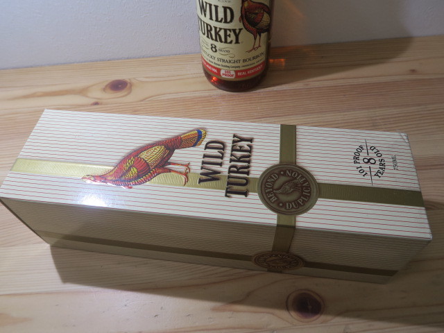 古酒 未開栓 超希少 箱付 WILDTURKEY ワイルドターキー 8年 101PROOF 金キャップ 旧ボトル バーボンウイスキー 750ml 50.5％ _画像10