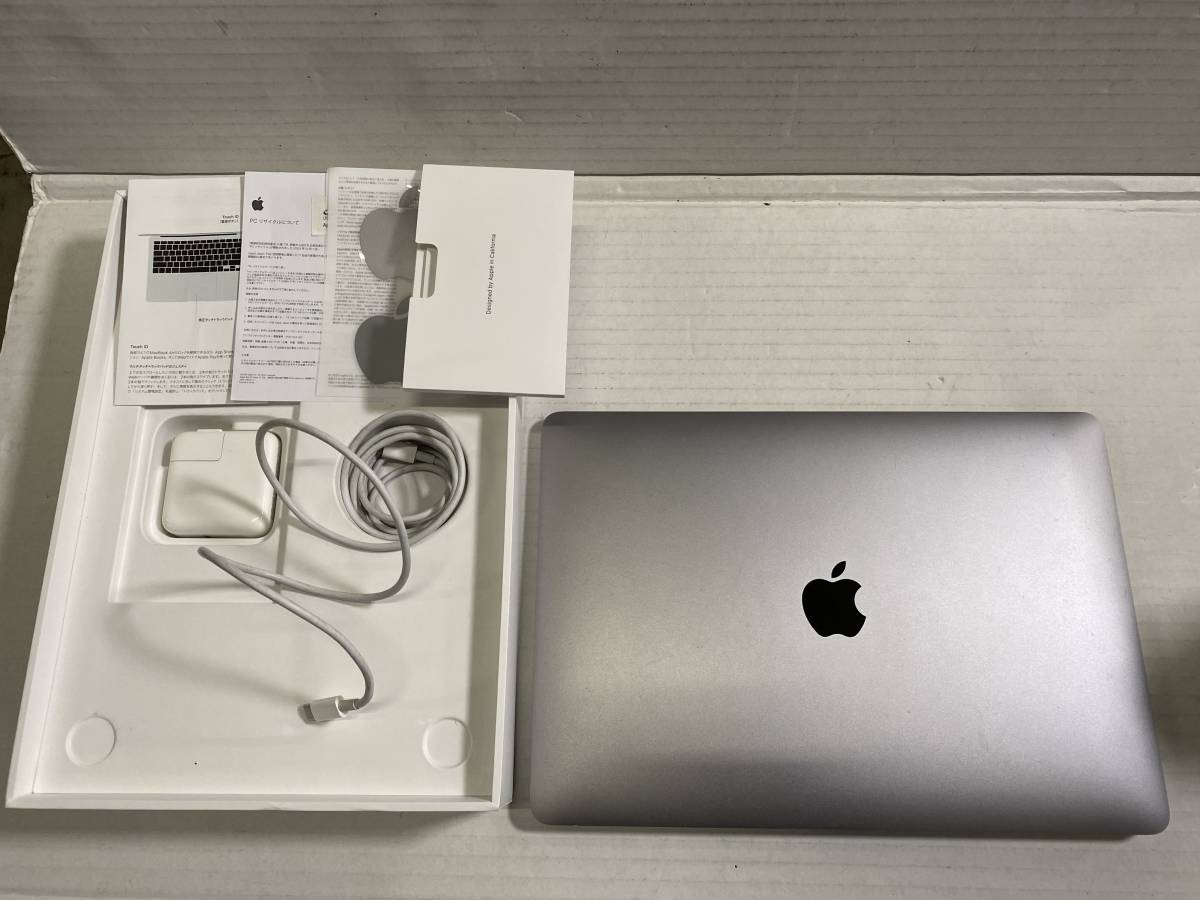 103□Apple MacBook Air 13インチ 8GB 256GB A2179 MWTJ2J/A