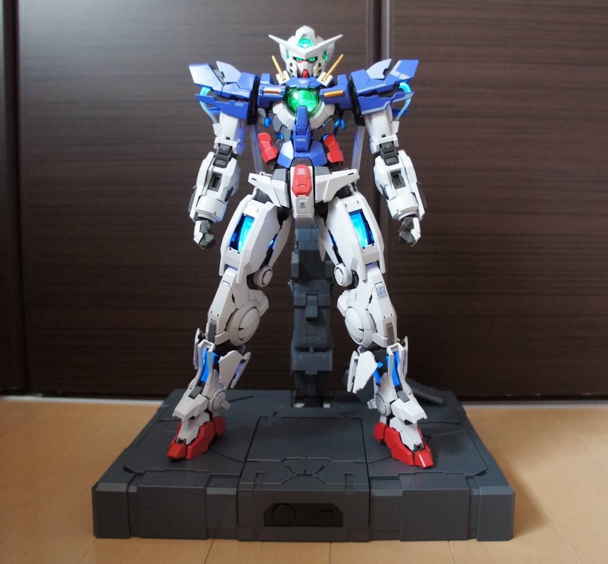 PG ガンダムエクシア組立済み Pg ガンプラ 新作 Yahoo!オークション - PG ガンダムエクシア