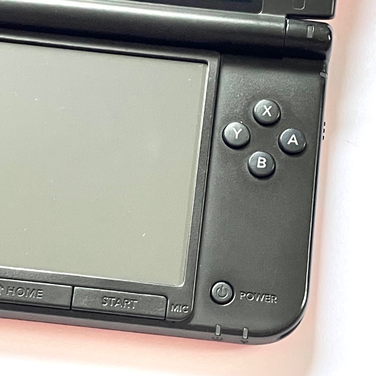 【ソフト付き】ニンテンドー3DS LL レッド×ブラック 本体　マリカーソフト付き