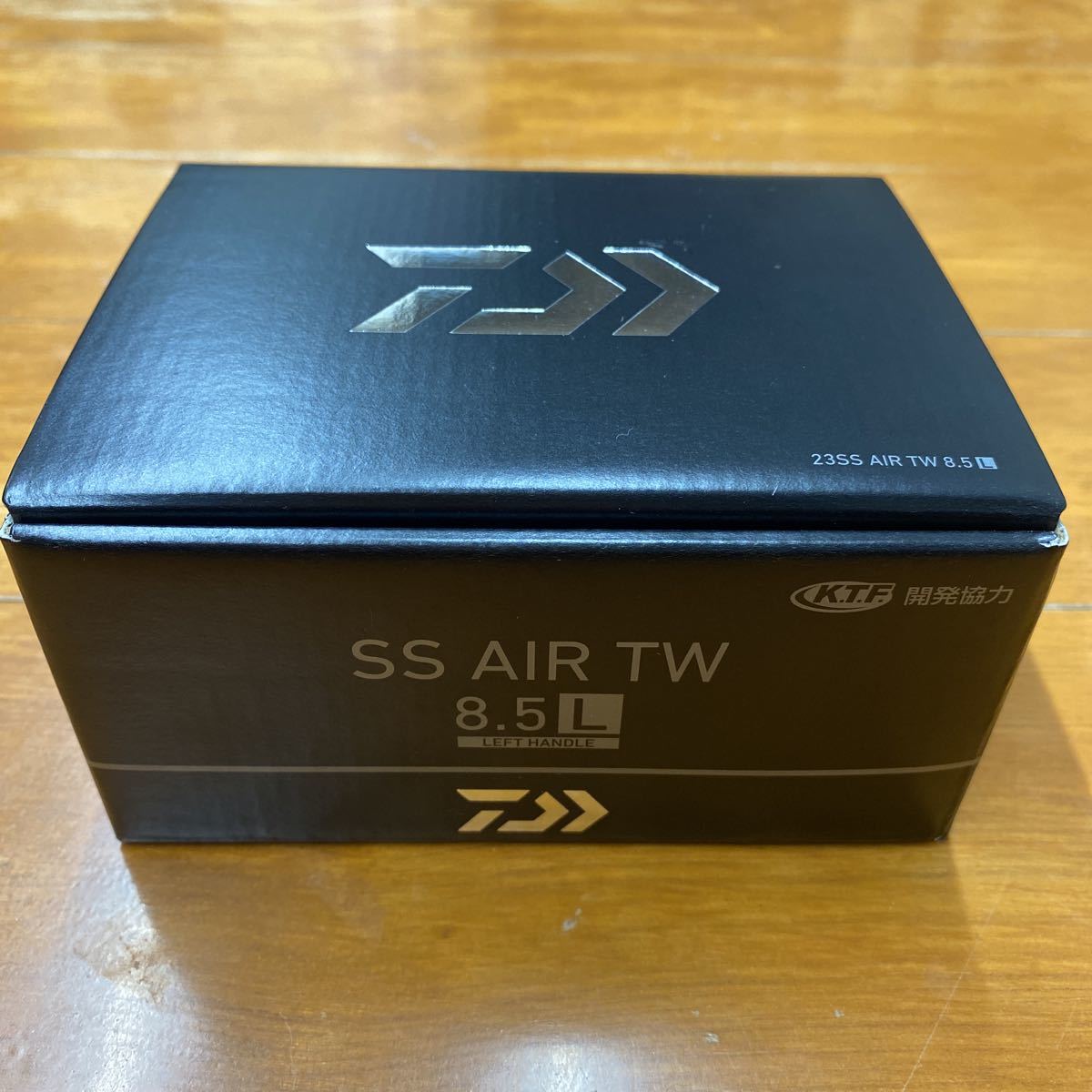 新品未使用品 ダイワ ベイトリール SS AIR TW 8.5L (左) | www.annugeo.com