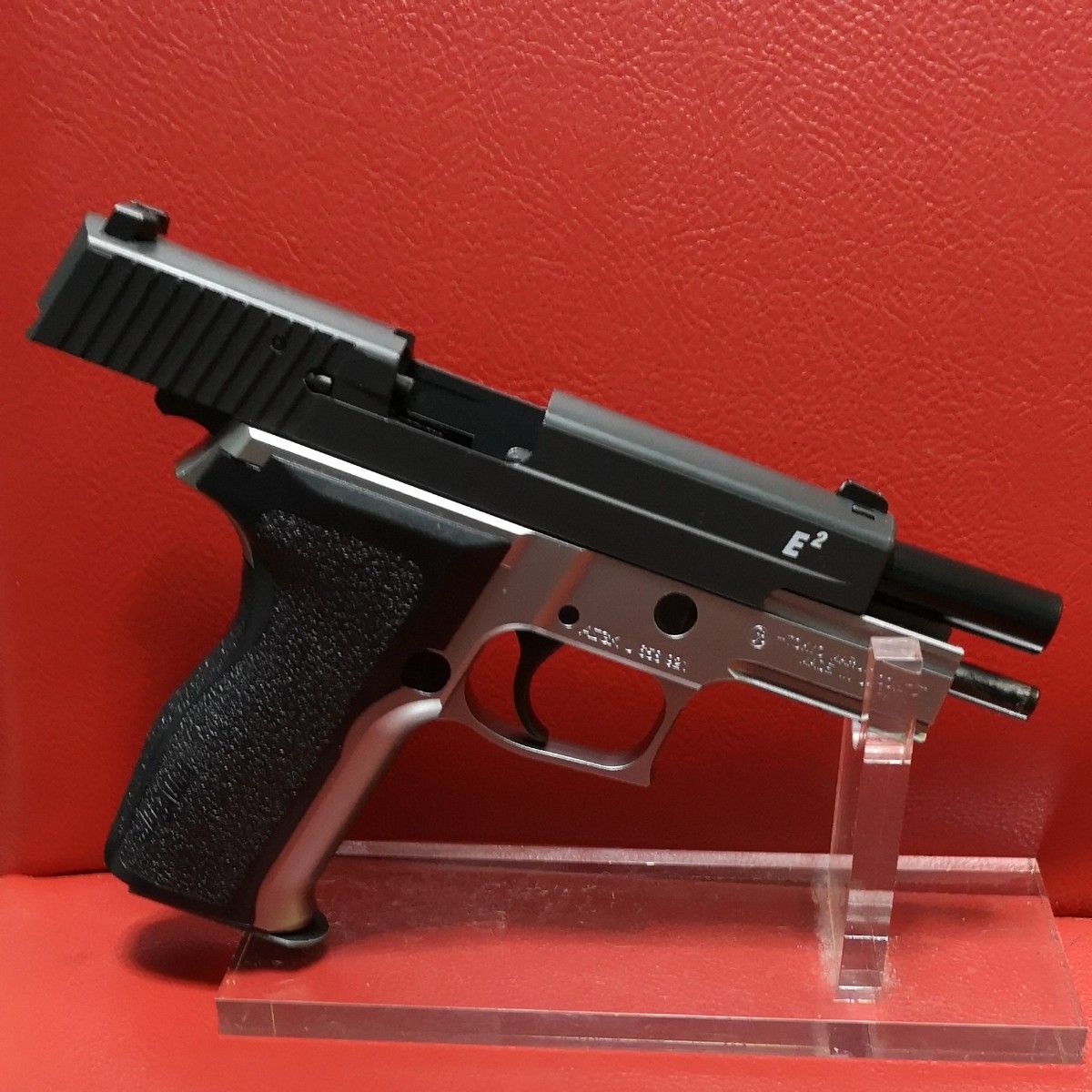 東京マルイ社製SIG SAUER P226 E2 ガスブローバックツートン 東京マルイ社製SIG SAUER P226 E2 ガスブローバックツートン