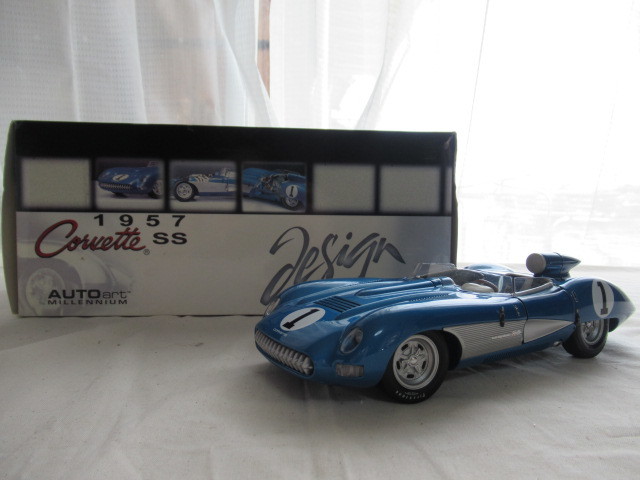 A739 現状品 オートアート / AUTO art 1/18 シボレー コルベット SS 1957 ミニカー Chevrolet Corvette SS ミニカー コレクション_画像1