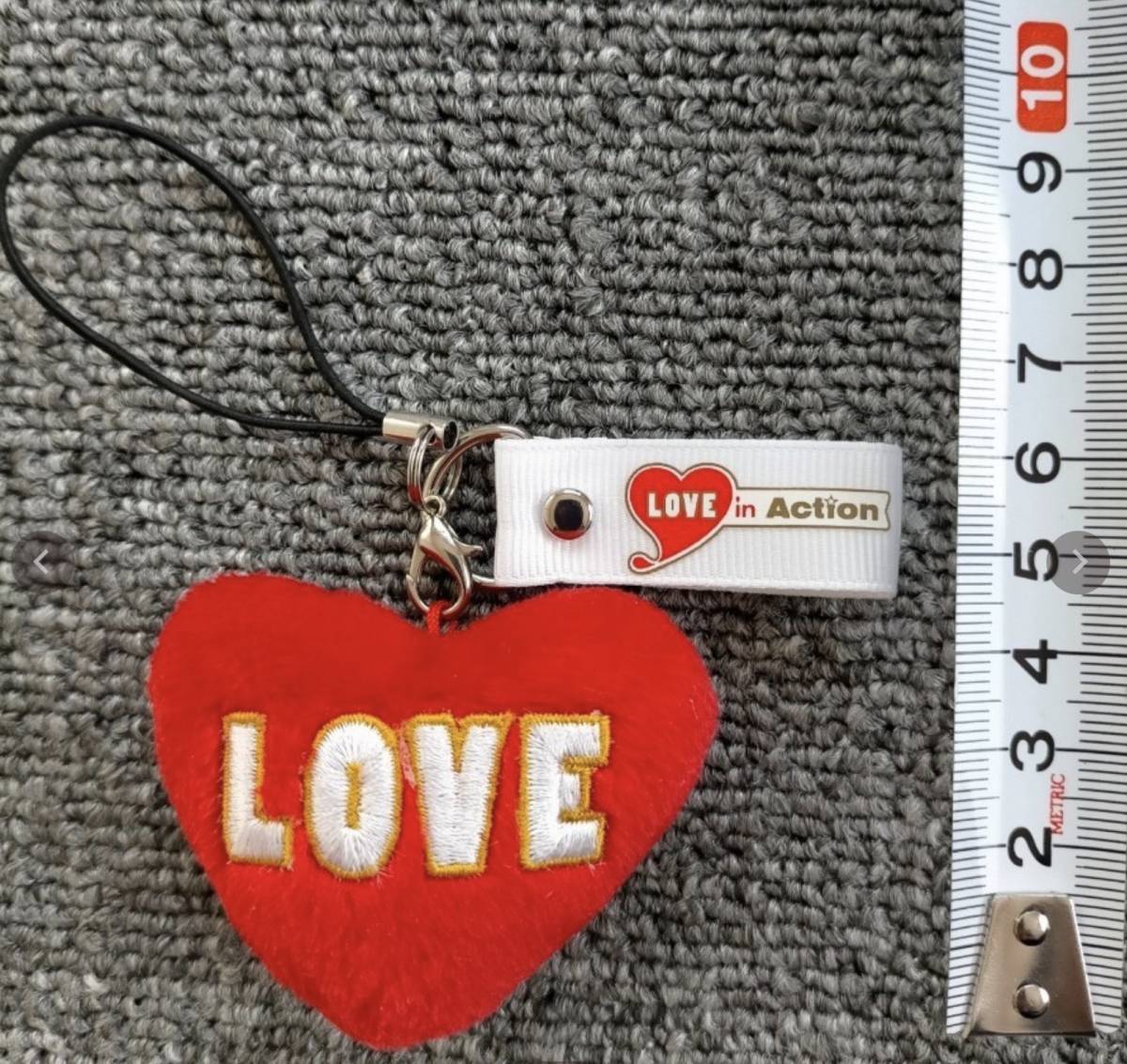 【新品・未使用・非売品】LOVE in Action 非売品クッションストラップ_画像2