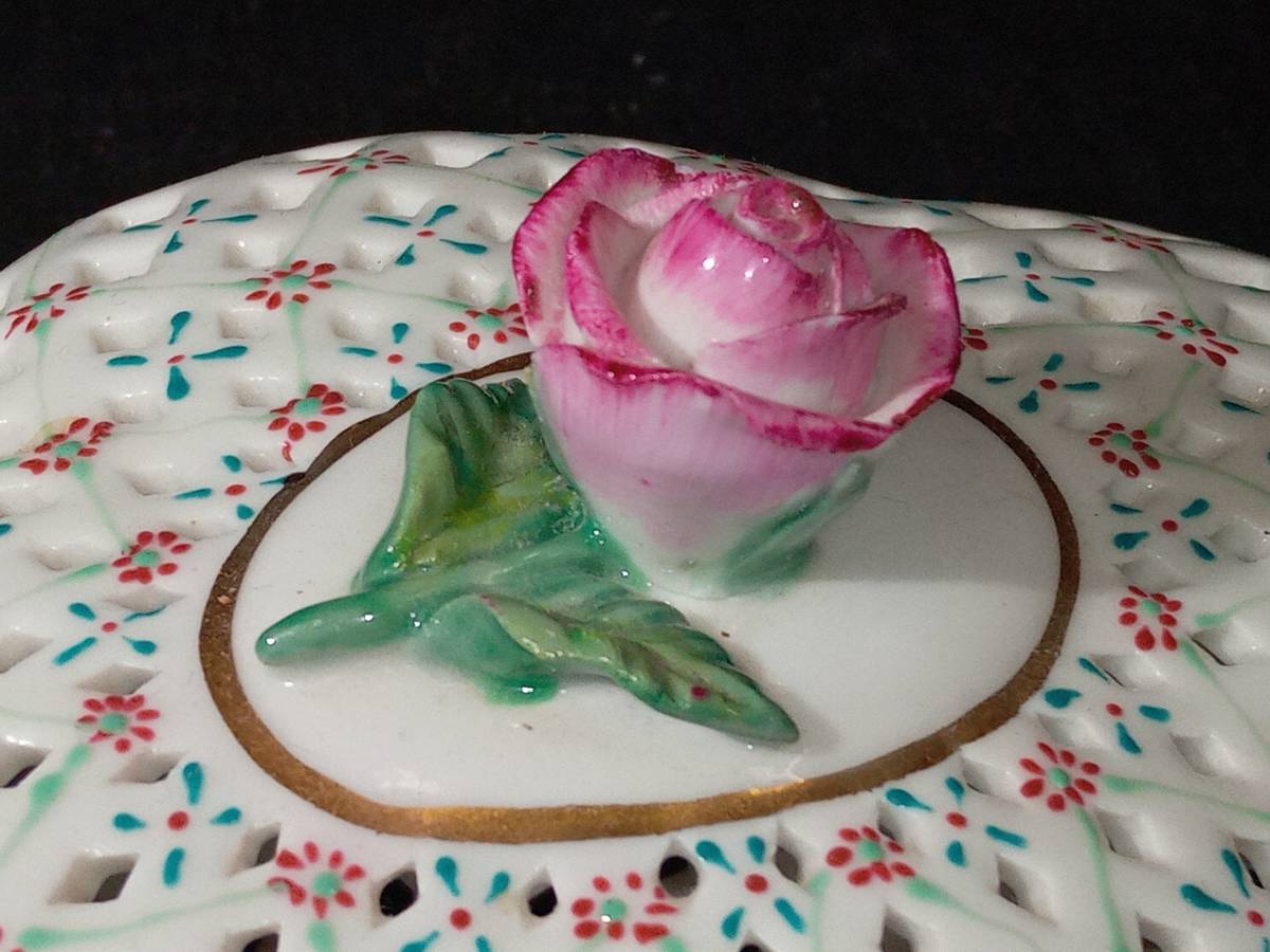 【Royal Porcelain】 小物入れ 香炉 約19×16×15cm 薔薇 花柄 金彩陶器 ポップ ファンシー インテリア 照明 レトロ_画像5