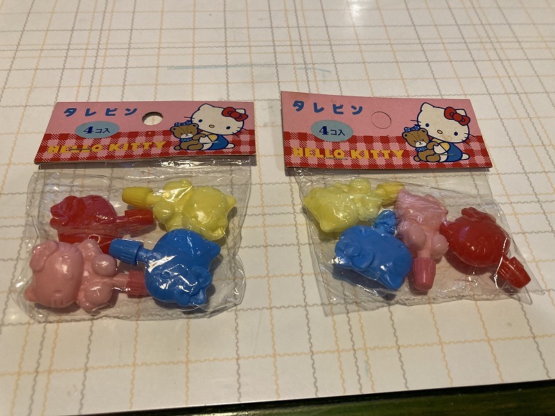 サンリオ　HELLO　KITTY　タレビン４個入　２袋セットで　希少　昭和レトロ　１９８６年　クリックポスト１８５円でお送り可能_画像1