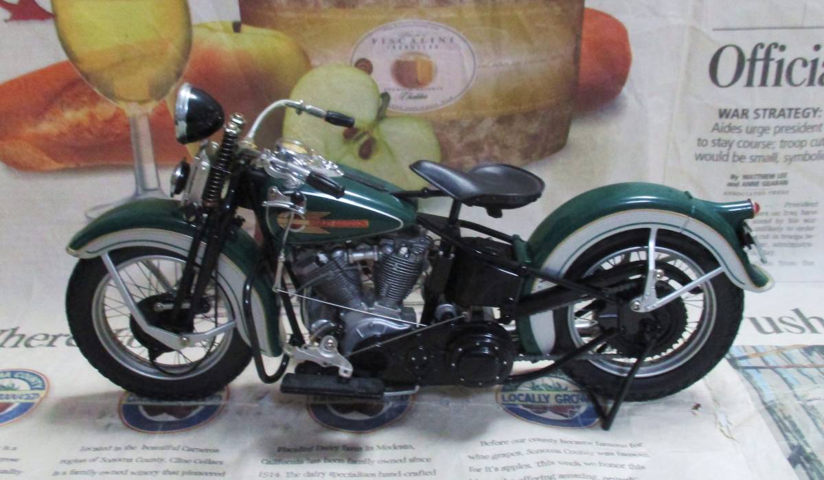 * ultra rare out of print * Franklin Mint * Harley *1/10*1936 Harley-Davidson Knucklehead EL green 