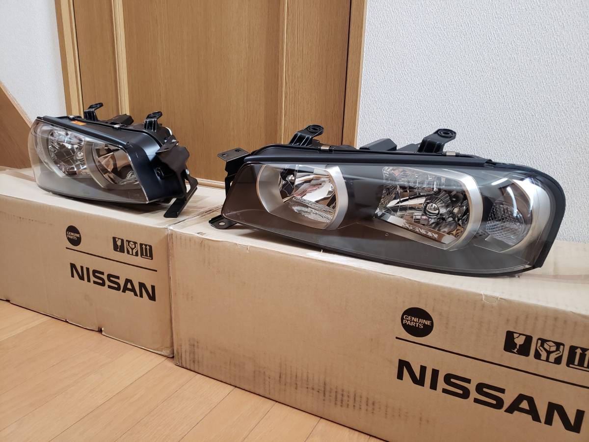 即納 新品】純正 BNR34 GT-R 前期 ヘッドライト ASSY 左右セット 未
