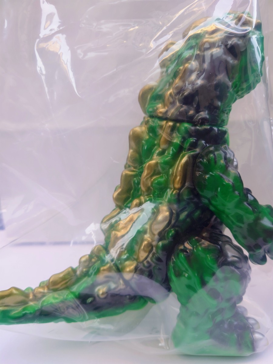 新品 TOY FIELDS ゴーヤ怪獣 ILUILU zollmen UZUMARK IZUMONSTER