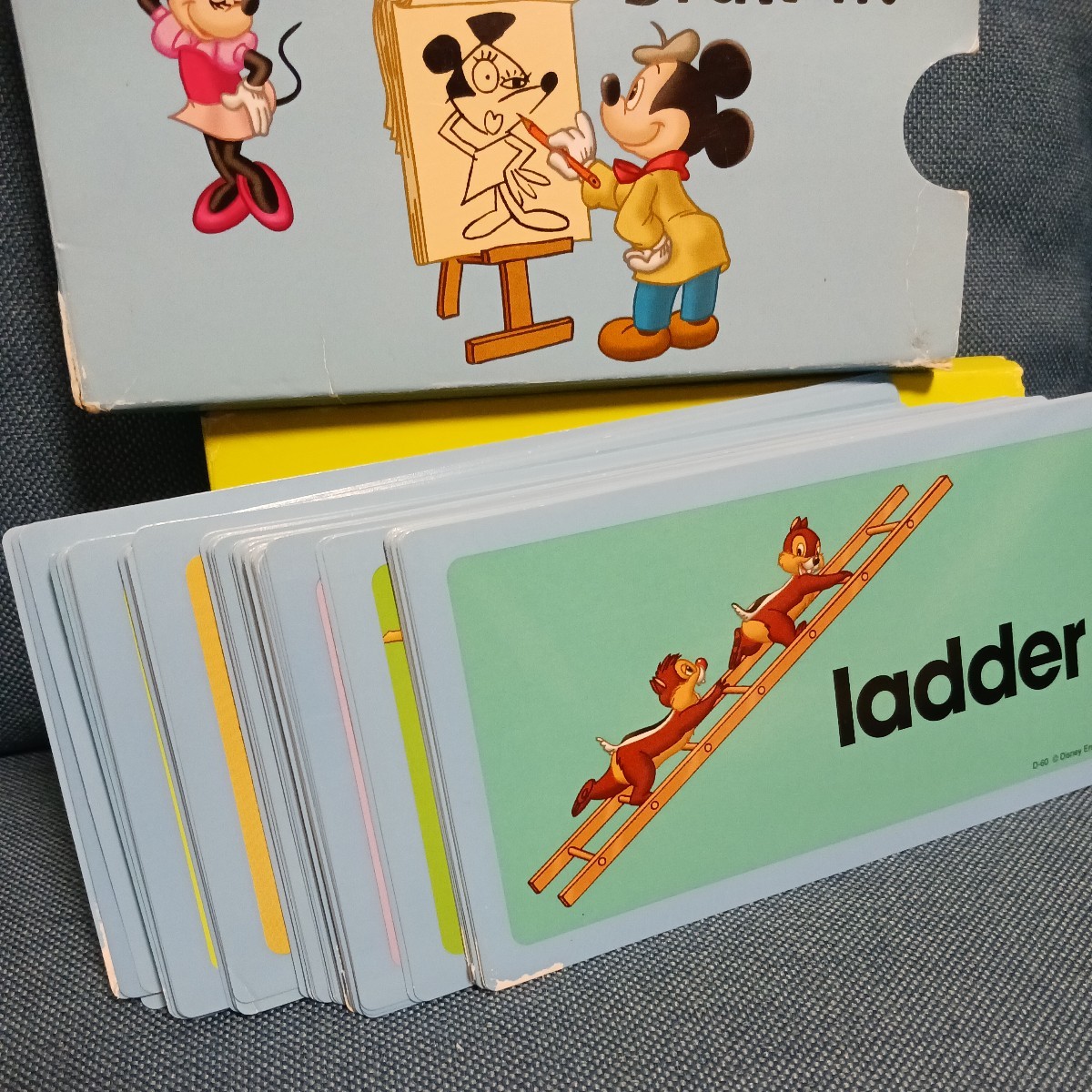 ** Disney English system Draw it!Act it out! card 75 sheets entering X2 point set ** secondhand goods 