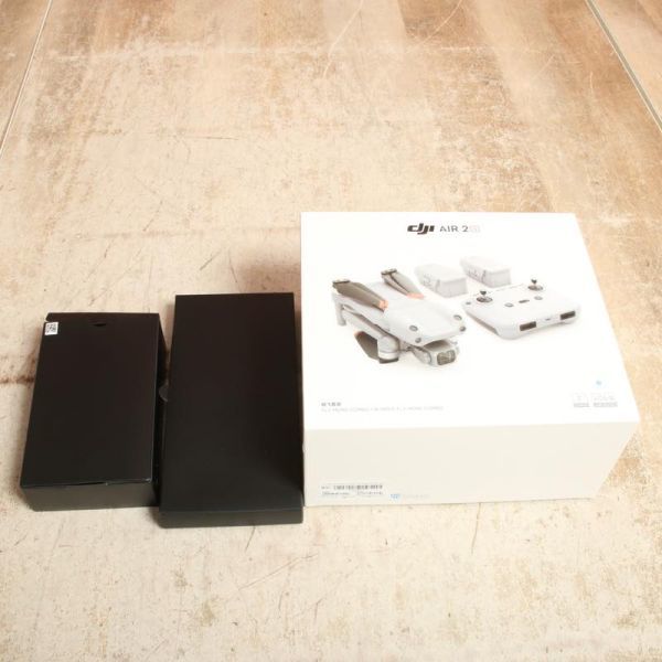 美品！　バッテリー3個付属！　人気！　DJI AIR 2s Fly More Combo エアー 2s フライモアコンボ ドローン　 mc01058710_画像2