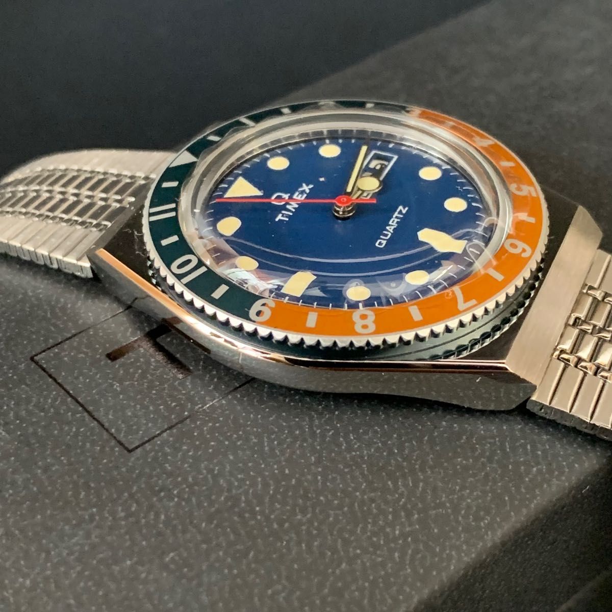 未使用】TIMEX Q タイメックスTW2U61100 オレンジ/ブルー メンズ腕時計