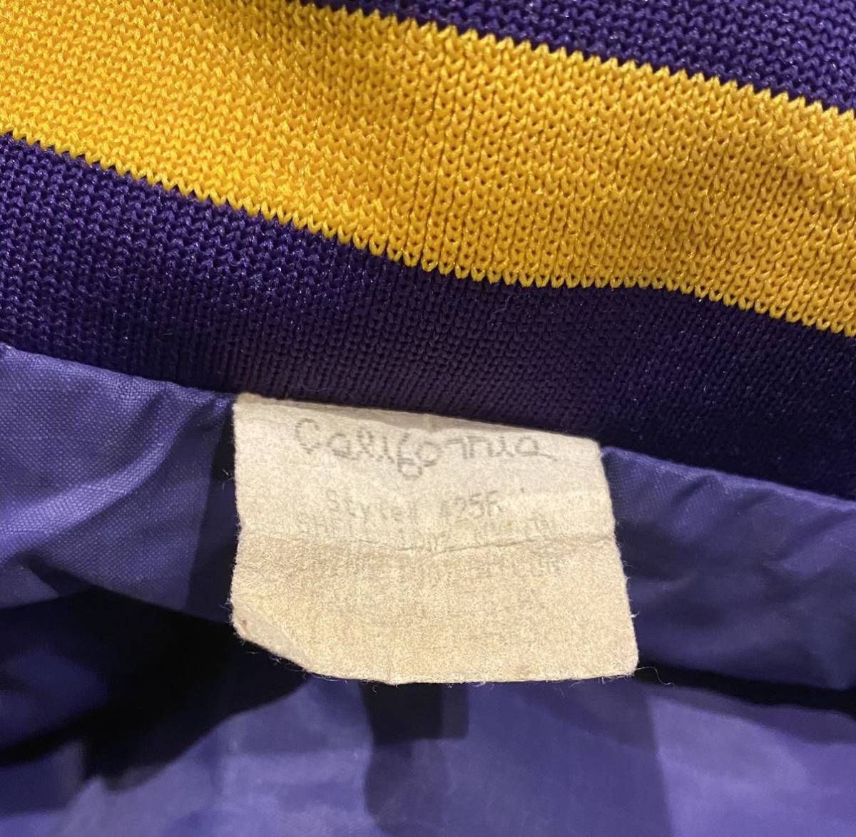 入手困難】LAKERS スタジャン VINTAGE レイカーズ バスケ NBA 入手困難】LAKERS スタジャン VINTAGE レイカーズ バスケ NBA