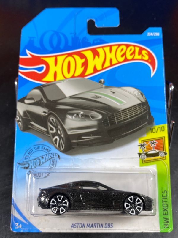 ホットウィール HOTWHEELS ASTON MARTIN DBS アストンマーティン 黒_画像1