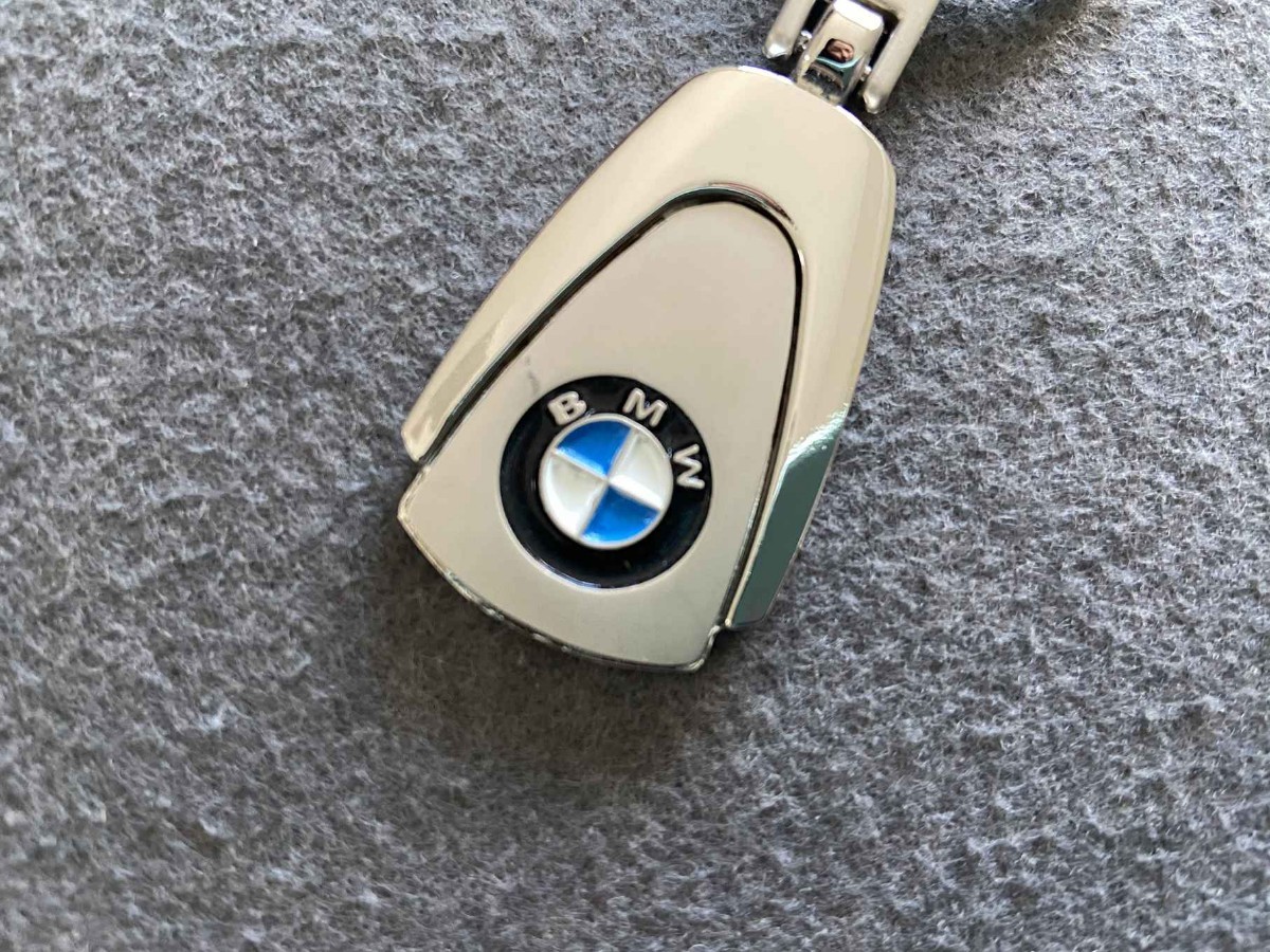 103※BMW 用　キーホルダー キーリング シルバー　金属製 高機能 オシャレ 高級感 　車鍵アクセサリー 送料無料_画像2