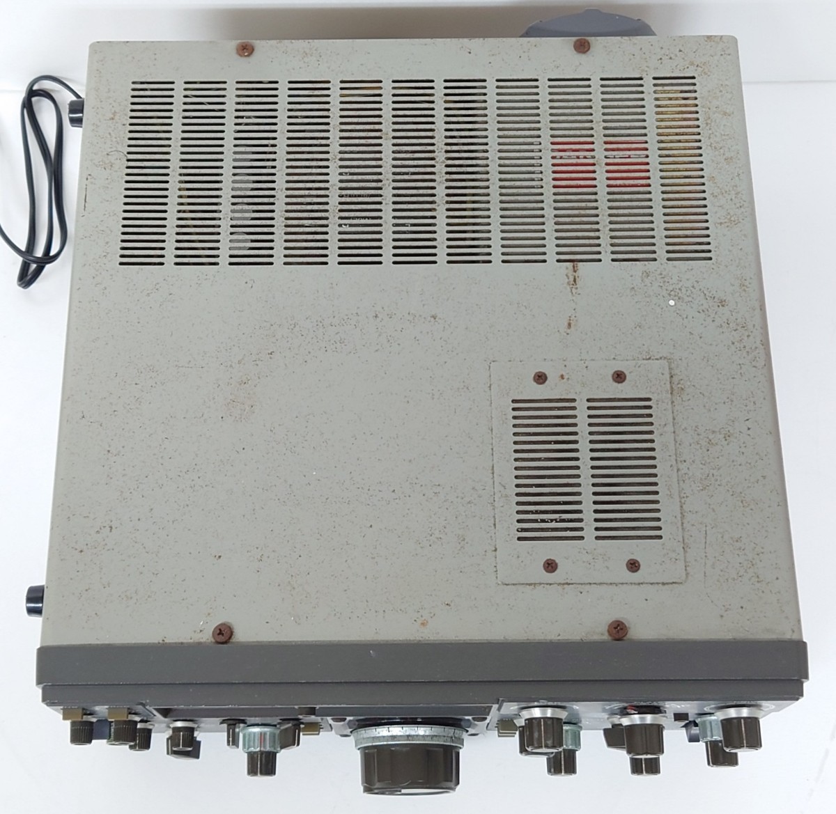 OM-179】 TRIO TS-830V HFトランシーバー 無線機 アマチュア無線 通電