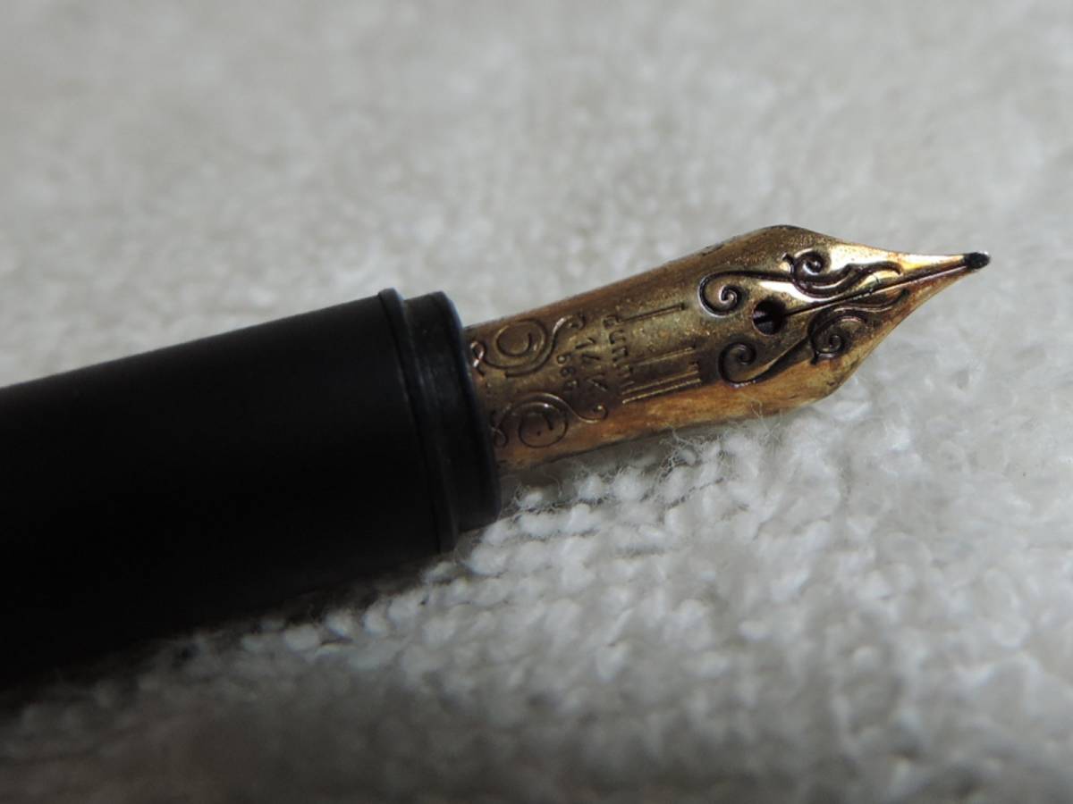 金属軸・ドイツ製・美品軸・ ダンヒル万年筆・ペン先F:金14K(585) DUNHILL GERMANY_画像3