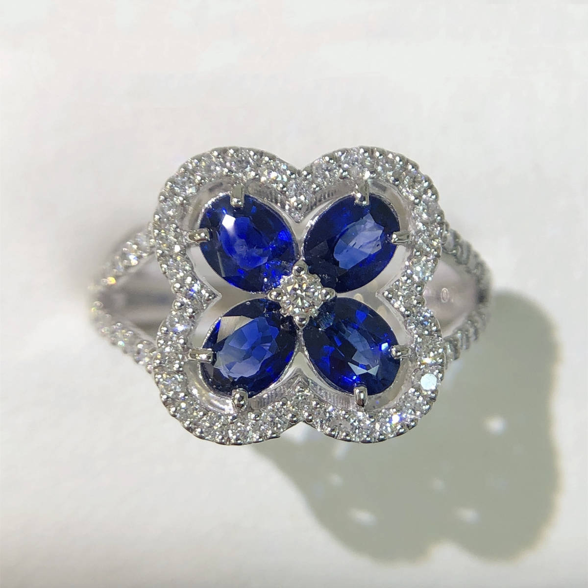 ★新品未使用★ PT900 花モチーフ 天然サファイア1.08ct 天然ダイヤモンド0.33ct リング 指輪 約12.5号