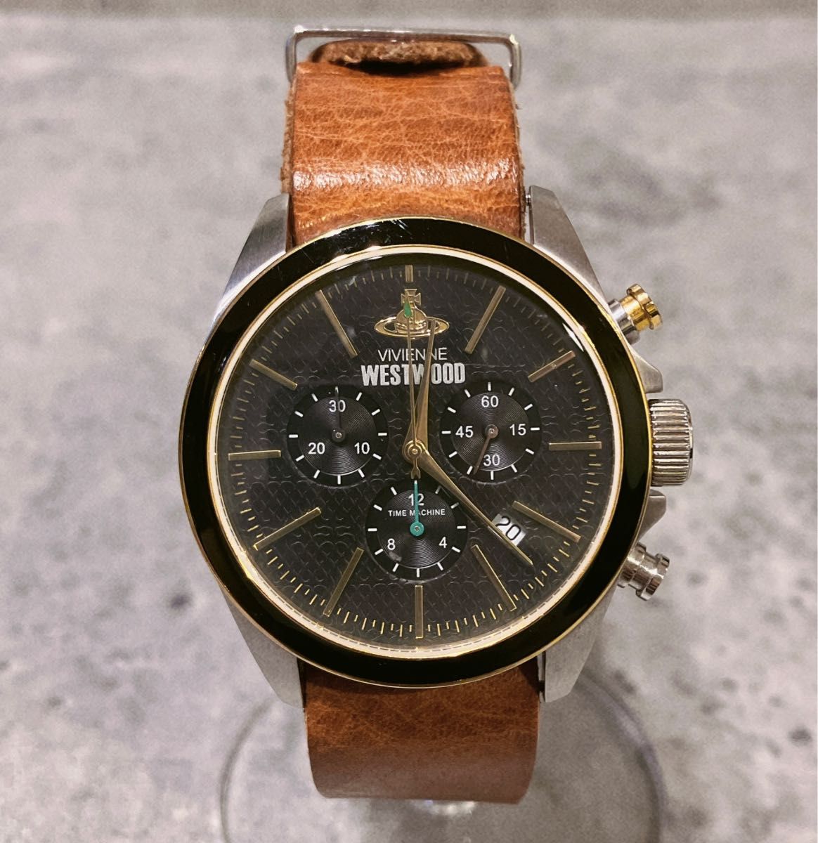 美品 Vivienne Westwood VV069BKBR 腕時計 本体のみ ヴィヴィアン