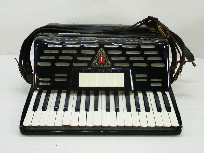 3829 時代 TOMBO トンボ楽器 アコーディオン ケース付 / 黒 ブラック 鍵盤楽器 インテリア 置物の画像2