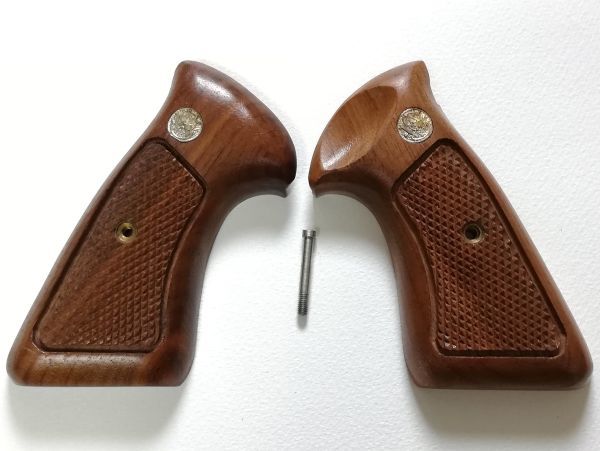 S&W社純正 M36他、Jフレーム用 スクエア/ラウンドバット兼用 木製