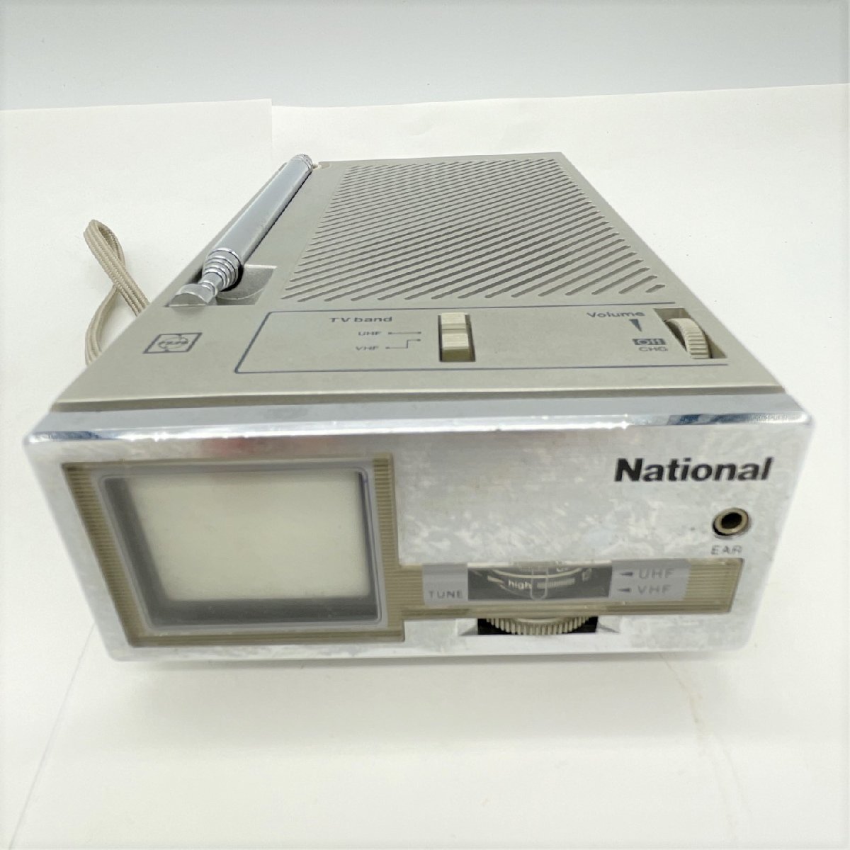 ナショナル マイクロテレビ ラジオ TV UHF VHF ジャンク TR-1010 National ポータブルテレビ 昭和レトロ 松下電器 1981年製の画像1