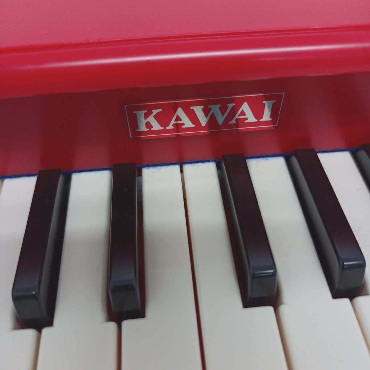 KAWAI カワイ ミニピアノ Ｐ-25 25鍵盤 3歳～ RED 知育玩具 おもちゃ 幼児 アナログ オモチャ 音楽 箱入り ミュージックトイ 【道楽札幌】