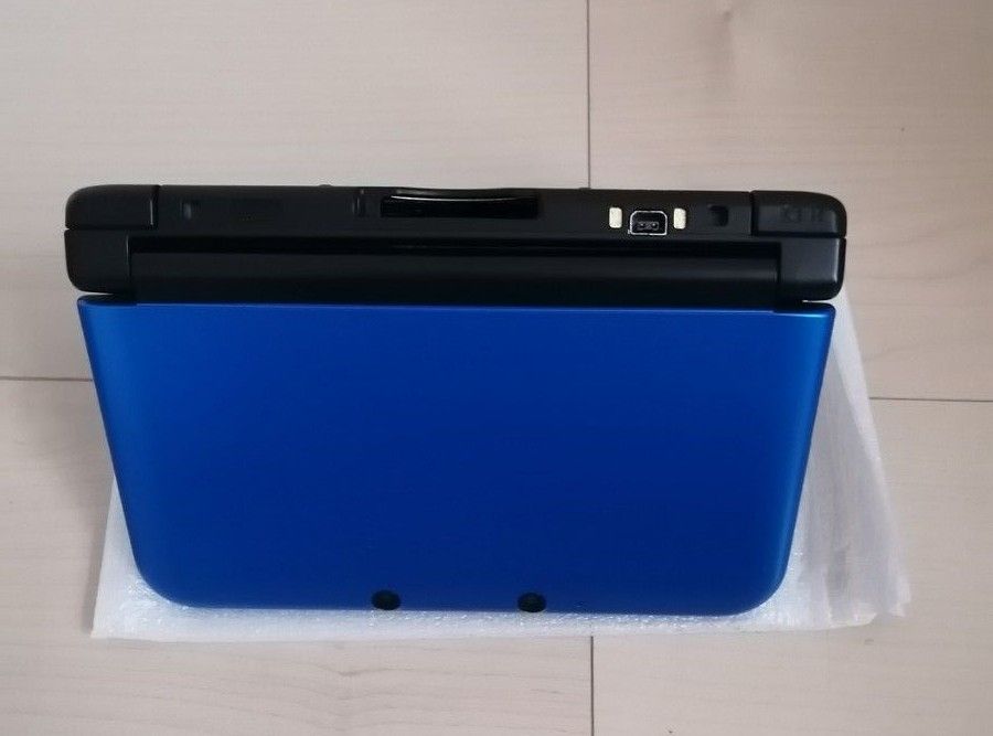 極美品　任天堂 ニンテンドー3DS LL ブルー×ブラック Nintendo
