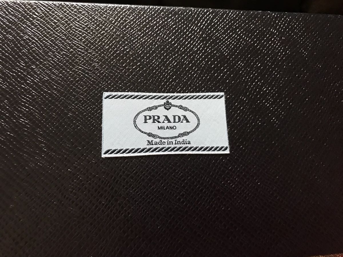 値下げsale!新品未使用☆ PRADA プラダ ☆Made inプロジェクト限定 マルチウォレット 編み込みイントレチャート ギャランティー付属 紺_画像5