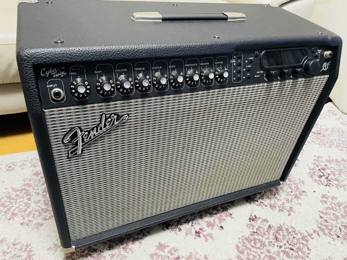 Fender Cyber Twin PR393 モデリングアンプ_画像2