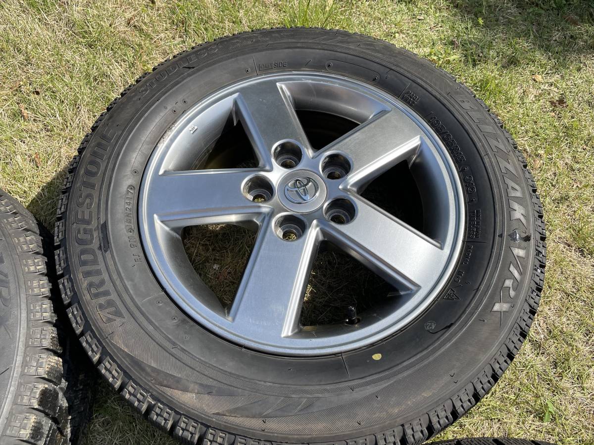 トヨタ純正（TOYOTA） 60系 VOXY 煌き純正アルミ 15インチ ＋ BS BLIZZAK VRX 195/65R15 2017年製造 中古品!! 売切り!!の画像4