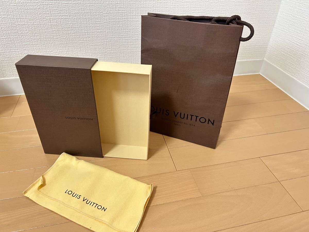 シャネル ルイヴィトン グッチ他 紙袋 空箱 おまとめ|Yahoo シャネル ルイヴィトン グッチ他 紙袋 空箱 おまとめ|Yahoo