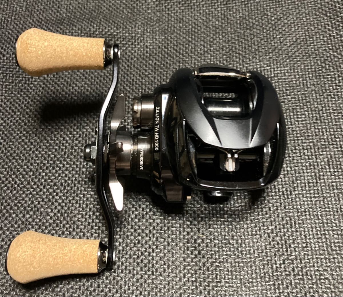 22 ジリオン TW HD 1000XH SLPワークスのコルクノブ装着 ダイワ 22 ジリオン TW HD 1000XH SLPワークスのコルクノブ装着 ダイワ