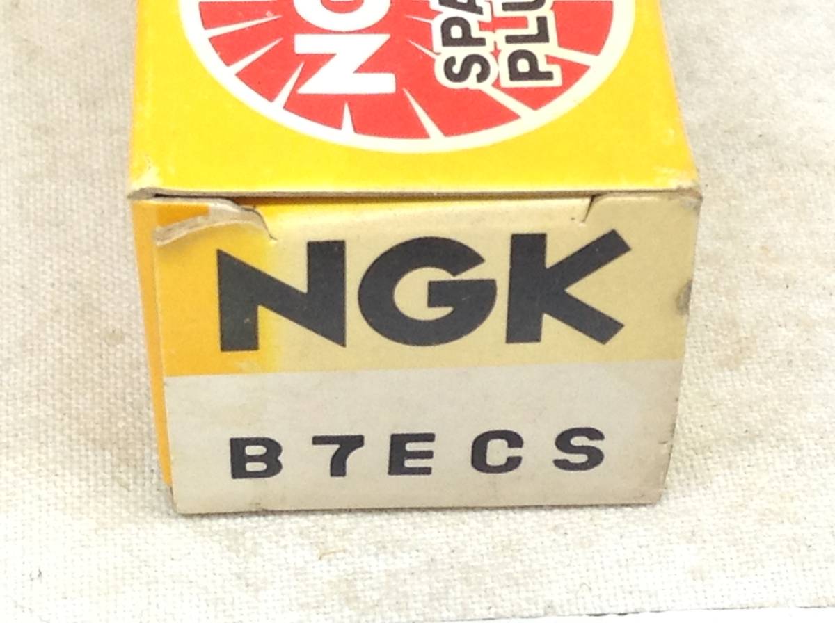TT-3467　NGK　B7ECS　スパークプラグ　未使用　即決品　　　　　_画像2