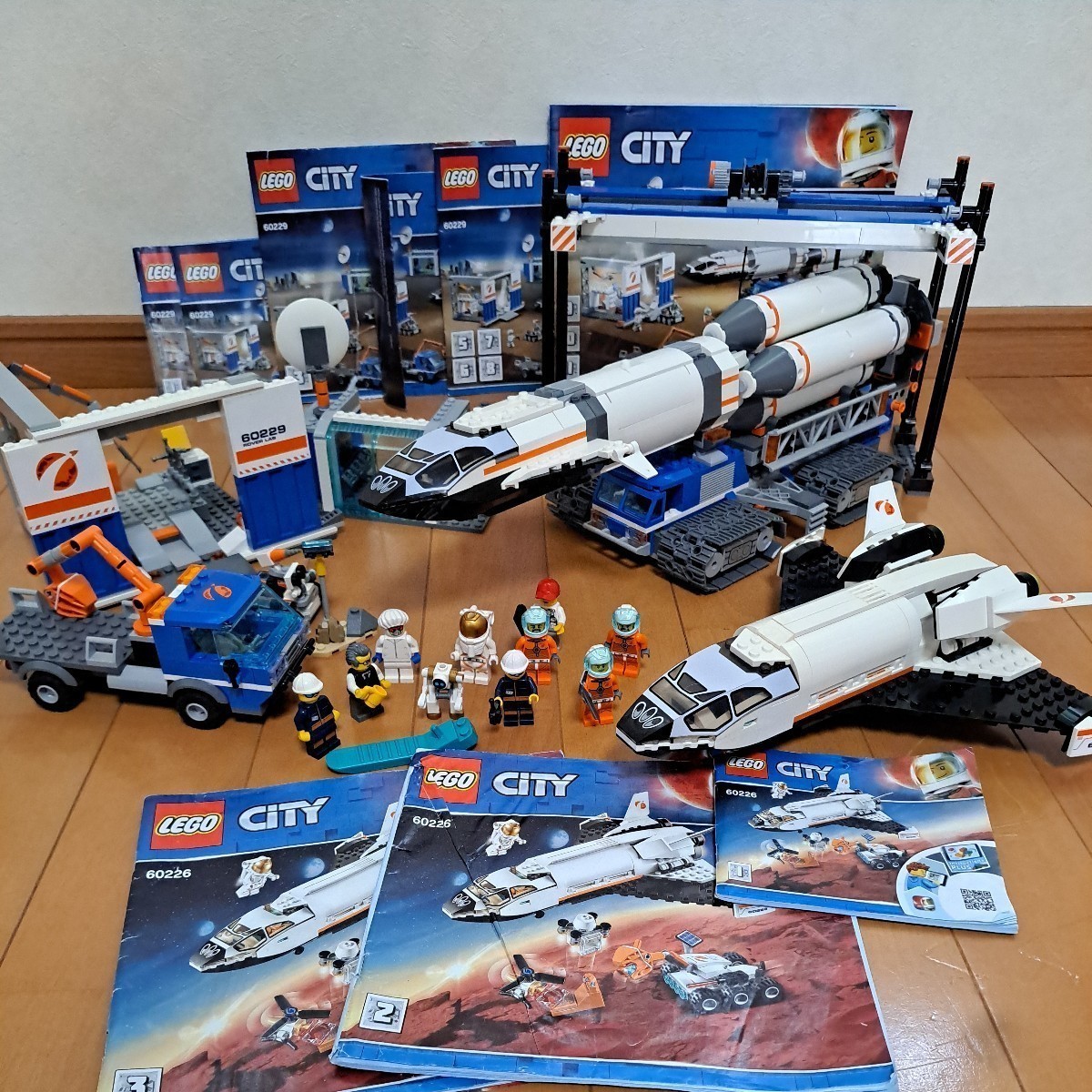 売上安い レゴ LEGO シティ 60229 巨大ロケットの組み立て工場 - おもちゃ