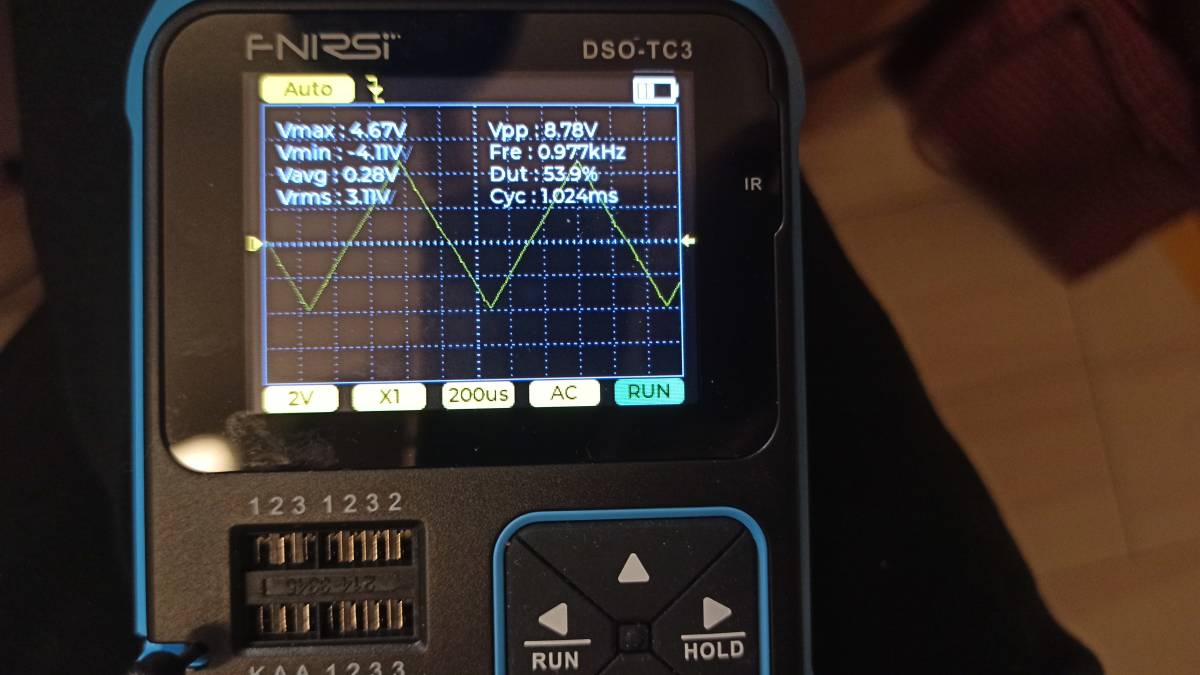 信号発生器（正弦波・パルス・三角波） エーアンドデイAD-8623　2 MHz_三角波