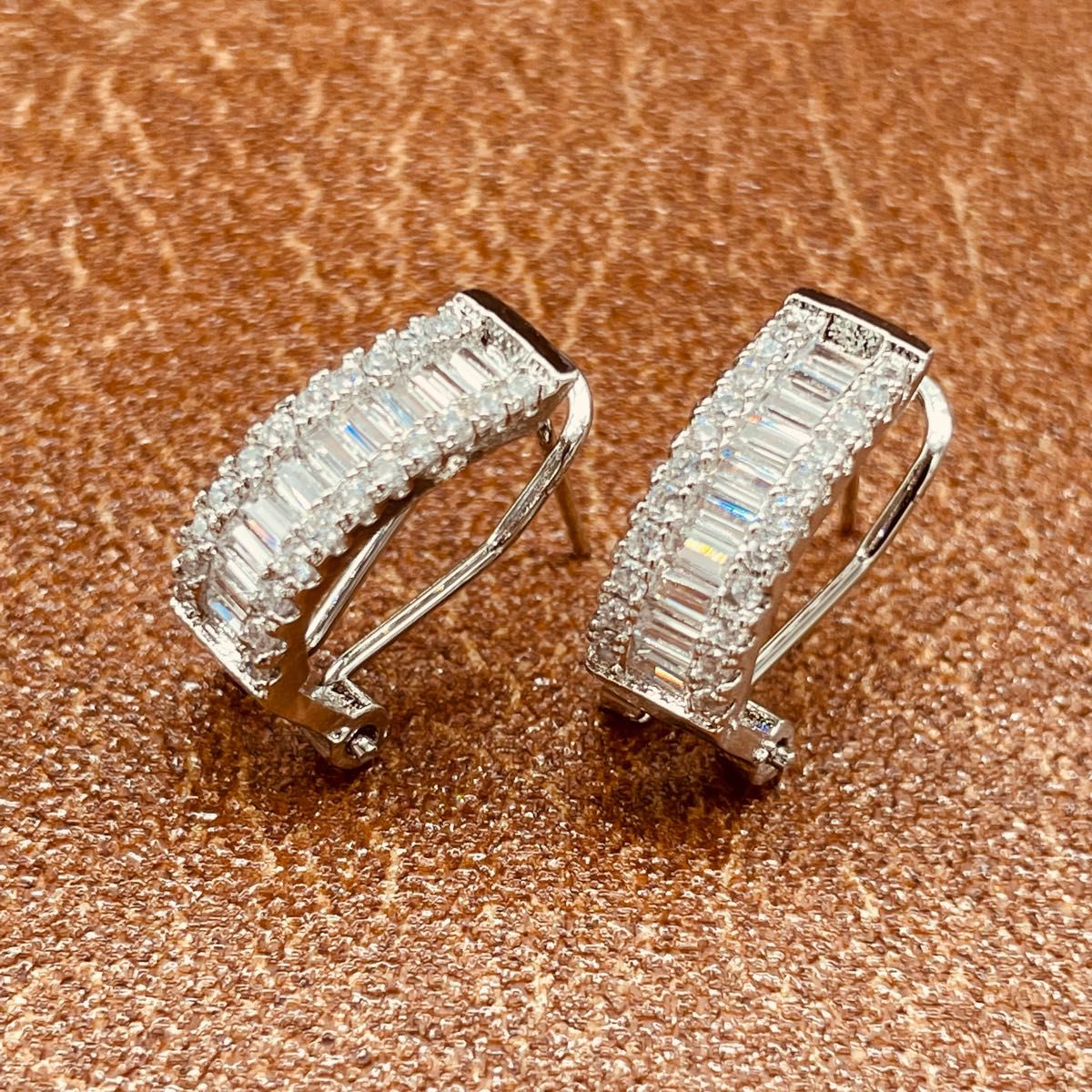 Silver925】バケットカットジルコニアピアス フープピアス アクセサリー フープ リング ピアス バケットカット ジルコニア シルバー 925 レディース 韓国 パゲット&ラウンド CZ ブリンブリン リング ゴールド