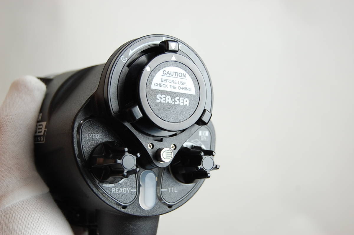 美品 通電と発光確認済 SEA&SEA YS-D3 LIGHTNING Mark Ⅱ マーク 2