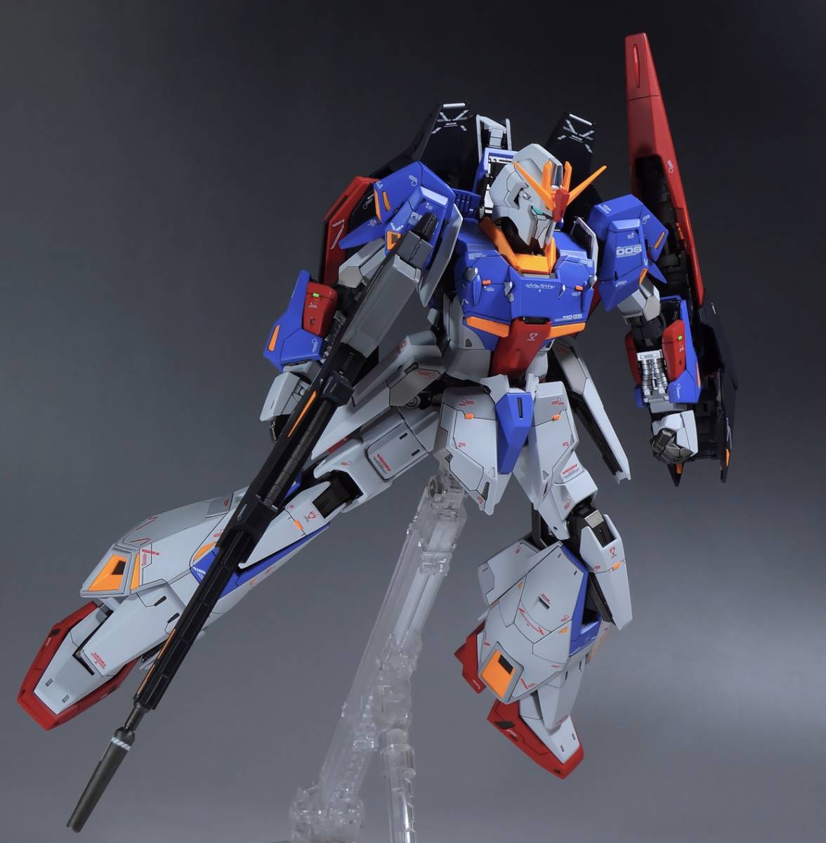 MG 1/100 ZガンダムVer.Ka 改修塗装済み完成品_画像3