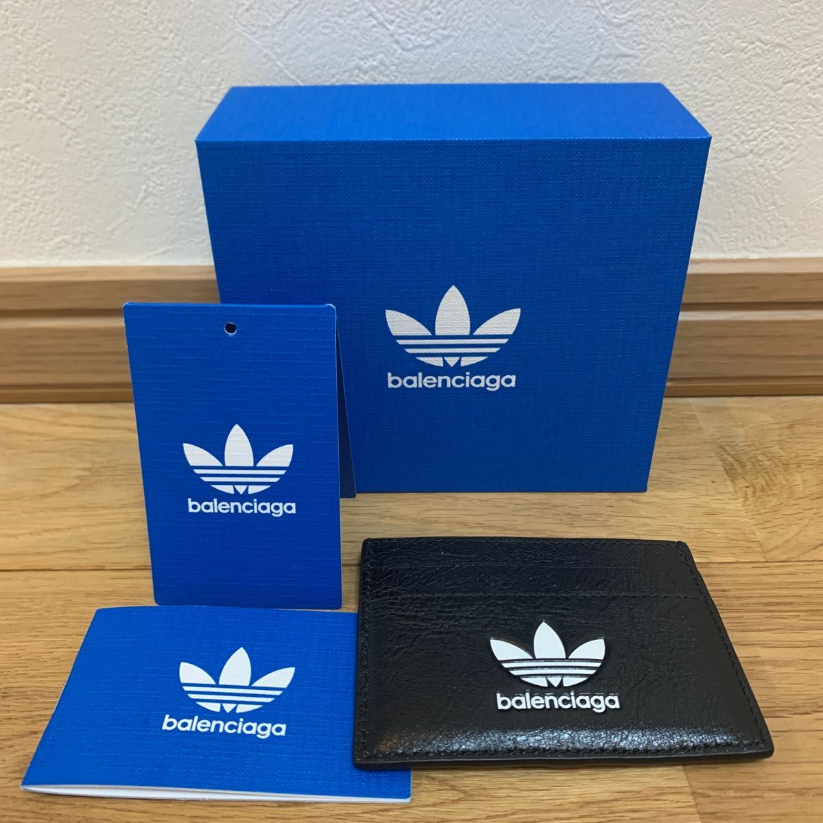 未使用 BALENCIAGA バレンシアガ カードケース 財布 アディダス 未使用 BALENCIAGA バレンシアガ カードケース 財布 アディダス