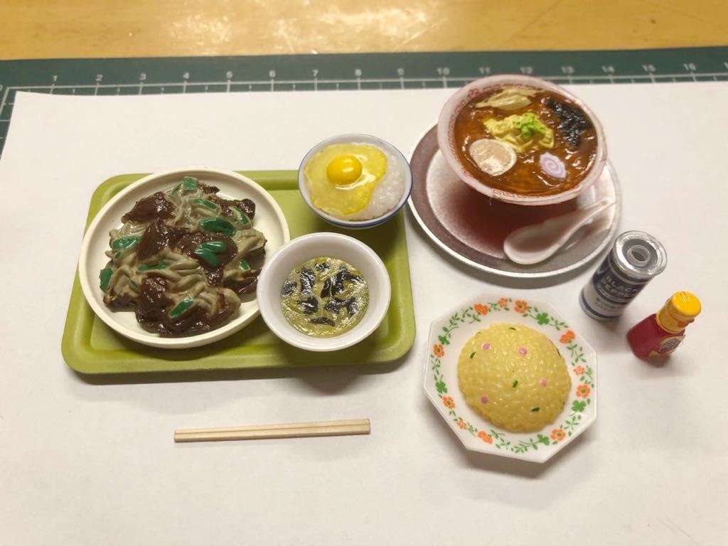 リーメント 夕やけ食堂 レバニラ定食で精をつける！ おばちゃんしょうゆね！ ラーメン 寄せ集め ドールハウス ミニチュア 送料無料_画像1