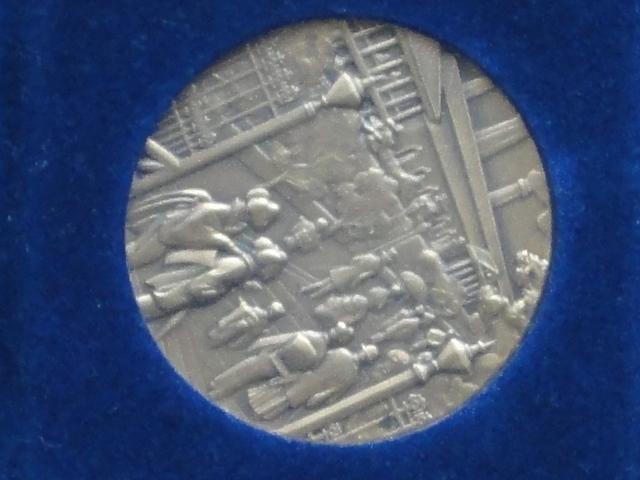 ◆【造幣局製】 昭和58年 「桜の通り抜け百周記念」記念銅メダル ◆_画像3