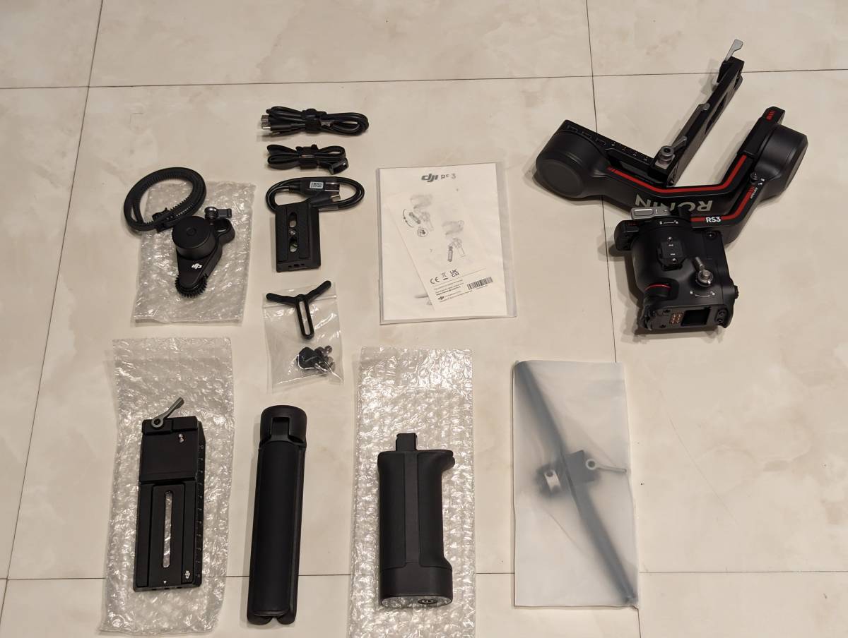 美品 DJI RS3 ジンバル スタビライザー ケース付き www.copasat.com