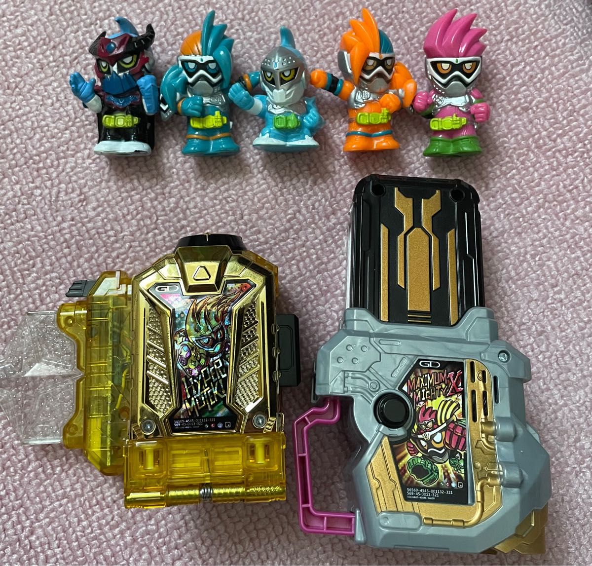 仮面ライダーエグゼイド　 ハイパームテキ ガシャット& マキシマムマイティXガシャット　おまけつき